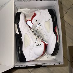 Air Jordan 5 Retro Size: 4