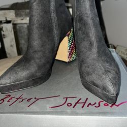PERFECT FOR NEW YEAR CELEBRATIONS! Betsey Johnson Raylan Black Ankle Boots – Rainbow Rhinestone Heels – Size 11W – New