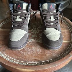 Dark Brown NIKE Air Jordan’s