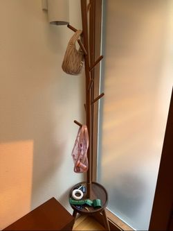 Wood Coat Tree with Storage Tray