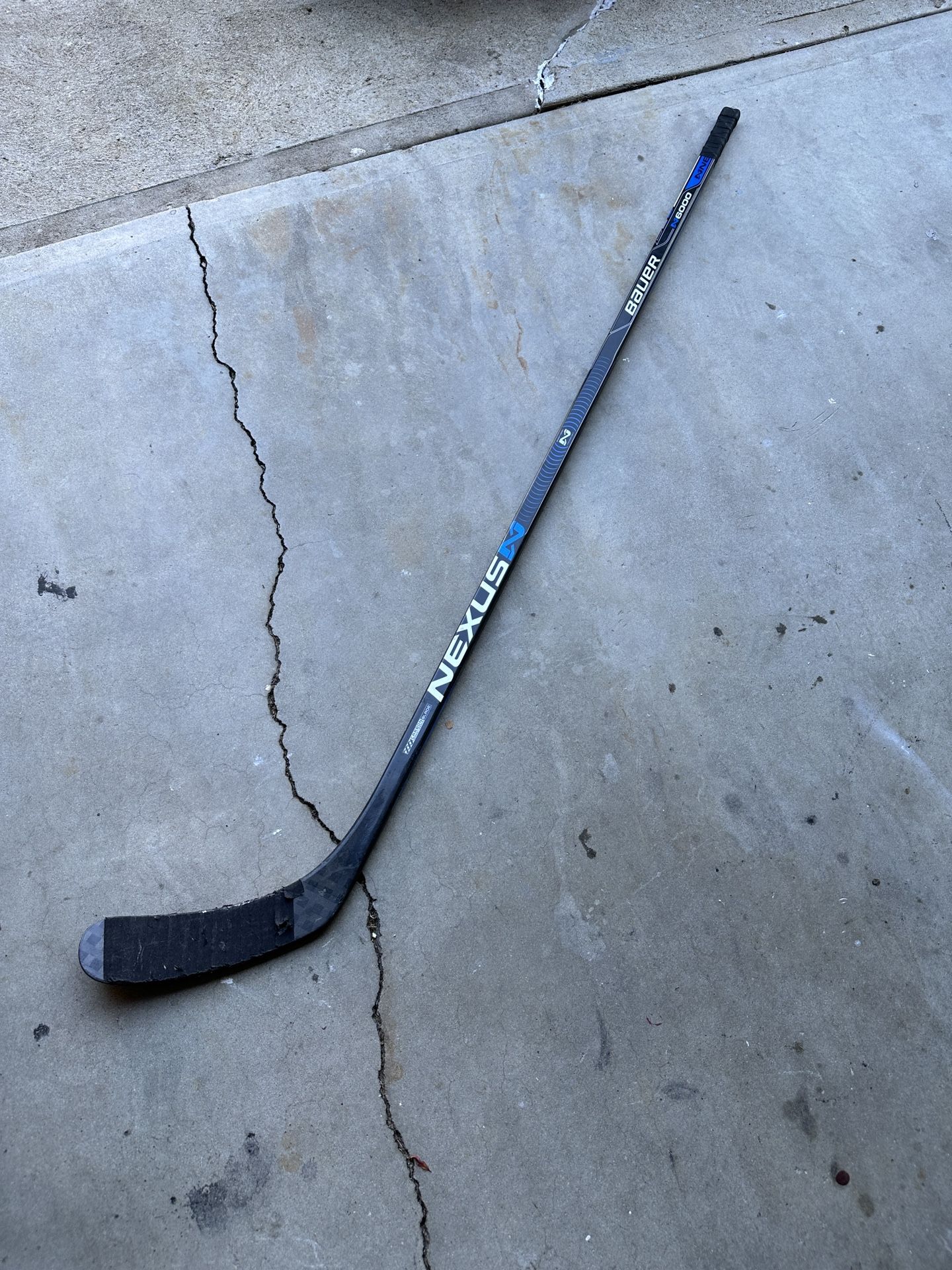 Bauer Nexus N 6000 Hockey Stick - Right Handed