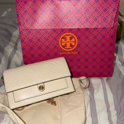 Tory burch NEW NOT USED