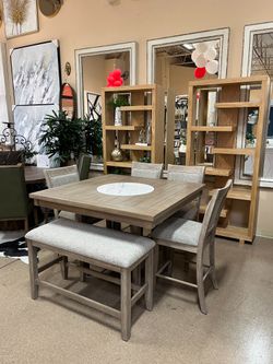 Sale... Sale... 6 pc Counter Height Dining Table Set!!!