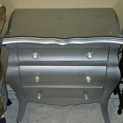 Bombay Style Night Stands Or end tables