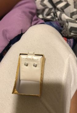 Earings