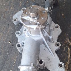 Aluminum Water Pump Ford 302 351W  Later Style . Like New. See Pics 35th Ave And McDowell Phx 