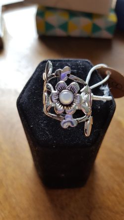 Ladies ring