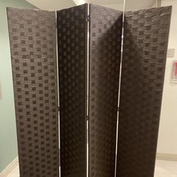 Like-New!! LARGE (71"H x 62"W), BROWN 4-PANEL ROOM DIVIDER - price as posted is firm.