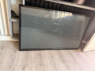 Tv’s Lg 65” and Insignia 60”
