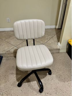 Creme Color Office/Vanity Chair