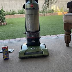 Hoover Windtunnel Vacuum W/ Attachments