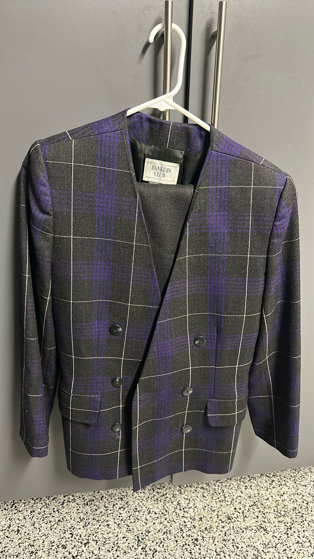 Bankers Club suit set