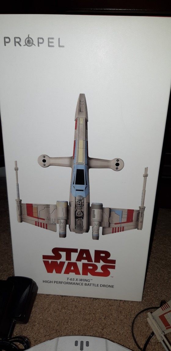 Propel SW-1977-CX Star Wars T-65 X-Wing Starfighter Battle Quadcopter Drone