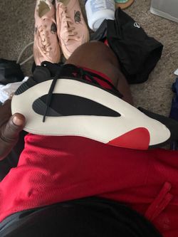 Nike Sneaker White Black Red Colorway