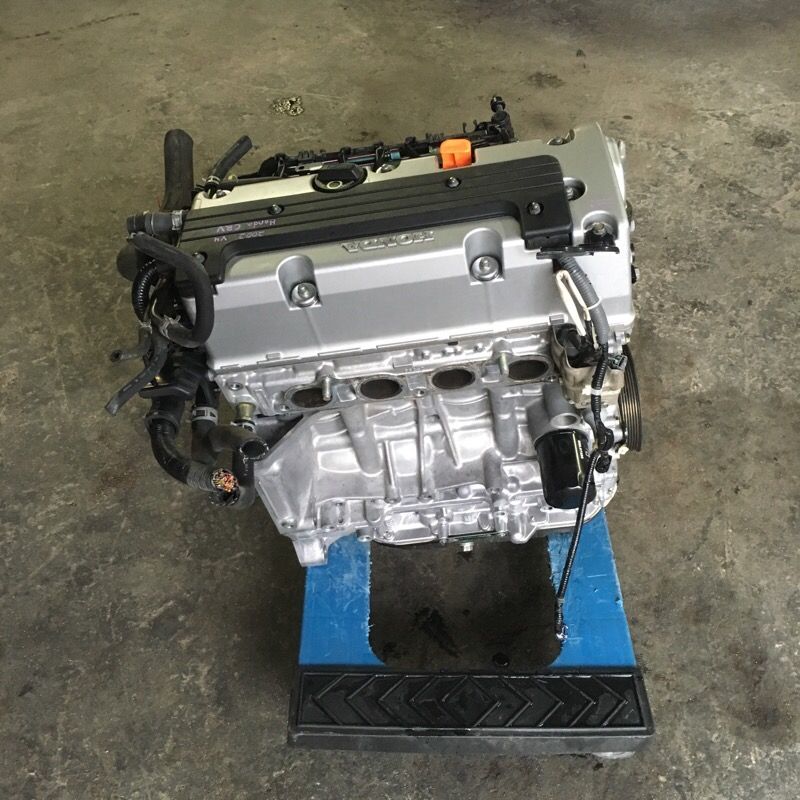 2004 Honda CR-V engine