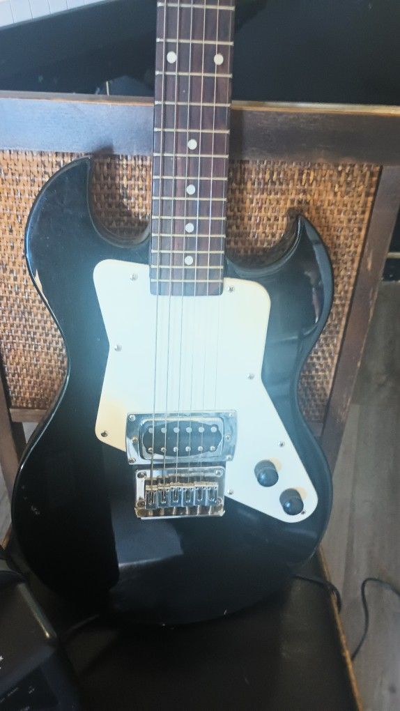 Electric Guitar With Small Loud Amp