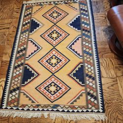 Beautiful 3.5 X 5 Hand Woven Reversible Pakistani Kilim Area Rug 