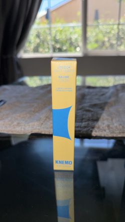 Knemo lip lock jelly serum