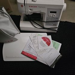 Singer Sewing Maching
