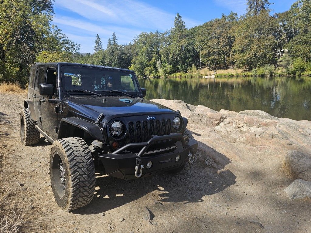 2009 Jeep Wrangler Grill