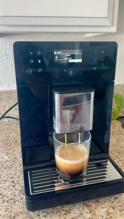 Miele CM 5310 Silence Automatic Coffee Machine | Obsidian Black