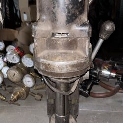 HOUGEN MAGNETIC DRILL PRESS