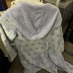 Young Girls Bath Robe Size 10/12 Barely Used 