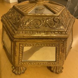 Mirror Box