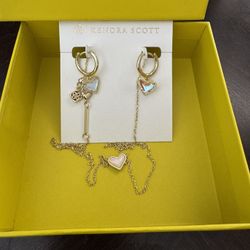 Kendra Scott Ari Heart Gold Pendant