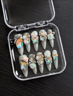 Press on Nails - Size S - CASH ONLY - 75th Ave and Peoria