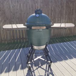 Large Big Green Egg - 18.25 in. Charcoal Grill & Smoker w/ Nest on Rollers, Wooden Mate, Cover, CovEGGtor, pizza stone, drip pan, cast iron grid