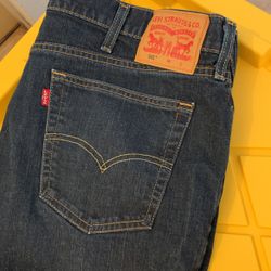 Levi’s 42 34