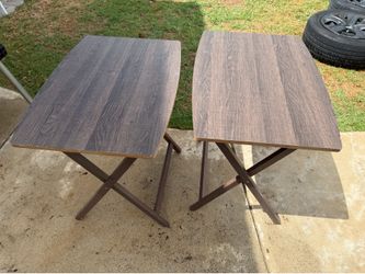2 folding TV trays
