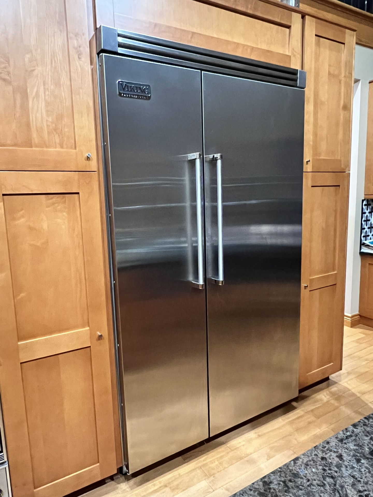 Viking Refrigerator /side Freezer