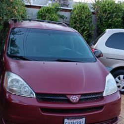 2004 Toyota Sienna