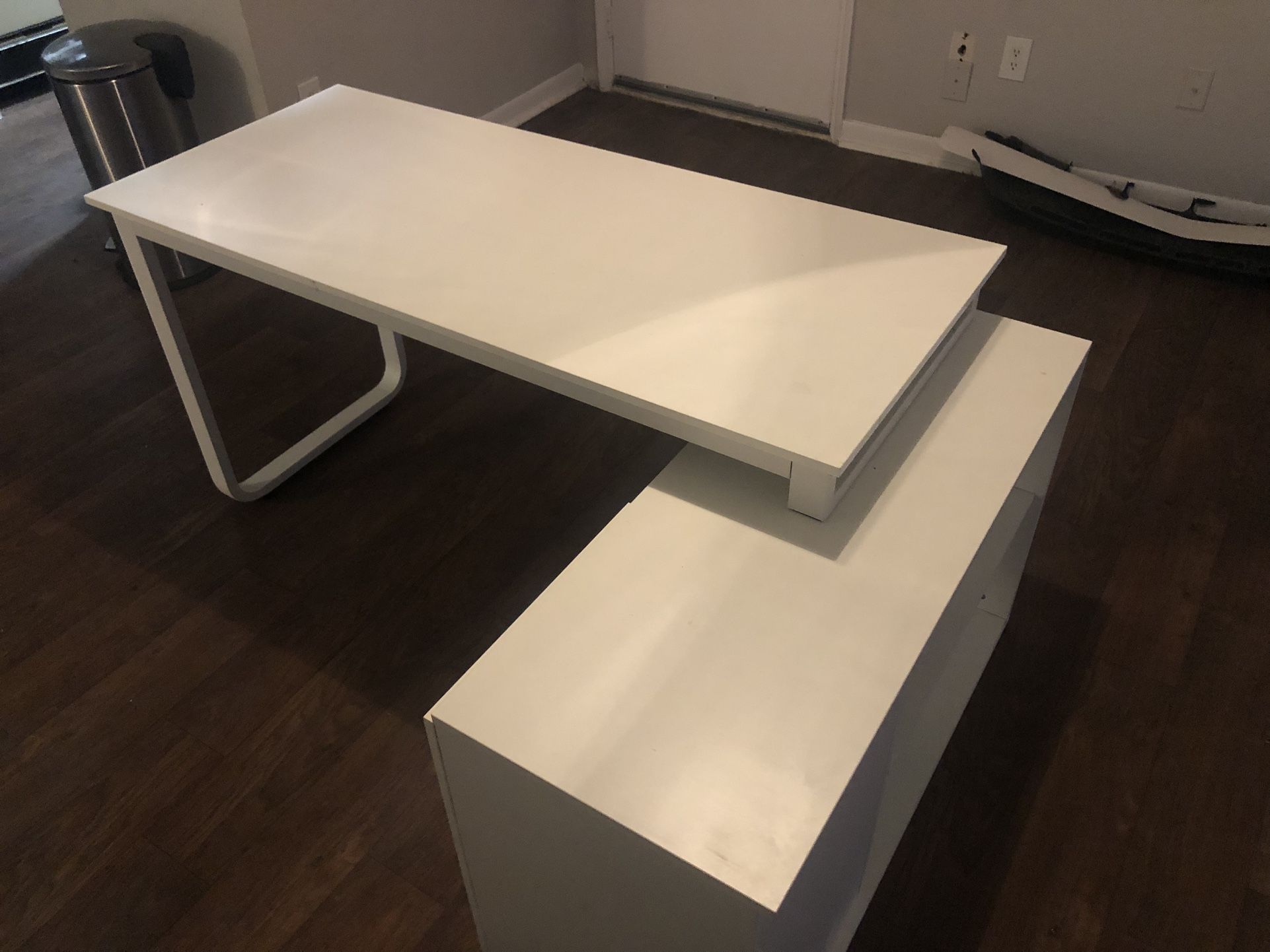 Wayfair White Desk for Sale in Houston, TX OfferUp