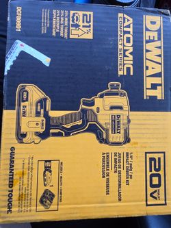 DEWALT ATOMIC 20V 1/4" Impact Driver Kit DCF809D1
