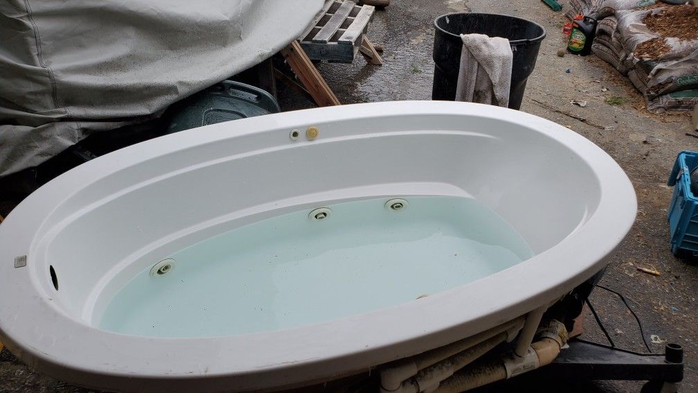 LASCO Bathware jacuzzi tub for Sale in Upland, CA OfferUp