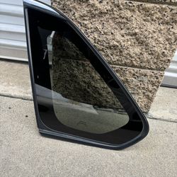 2019-24 Toyota Rav 4 Left Quarter Glass