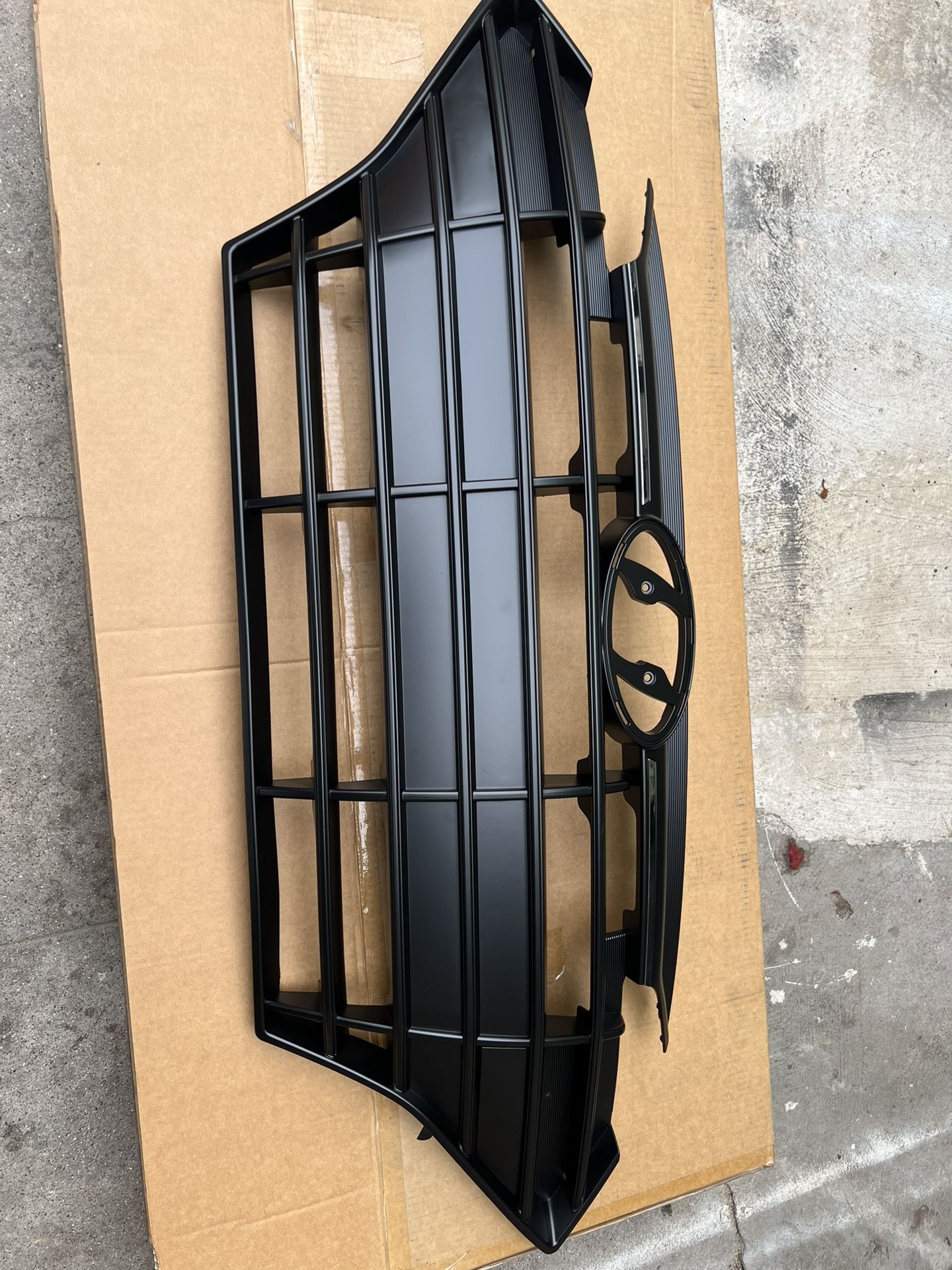 Hyundai Elantra Grill Year 2019-2020
