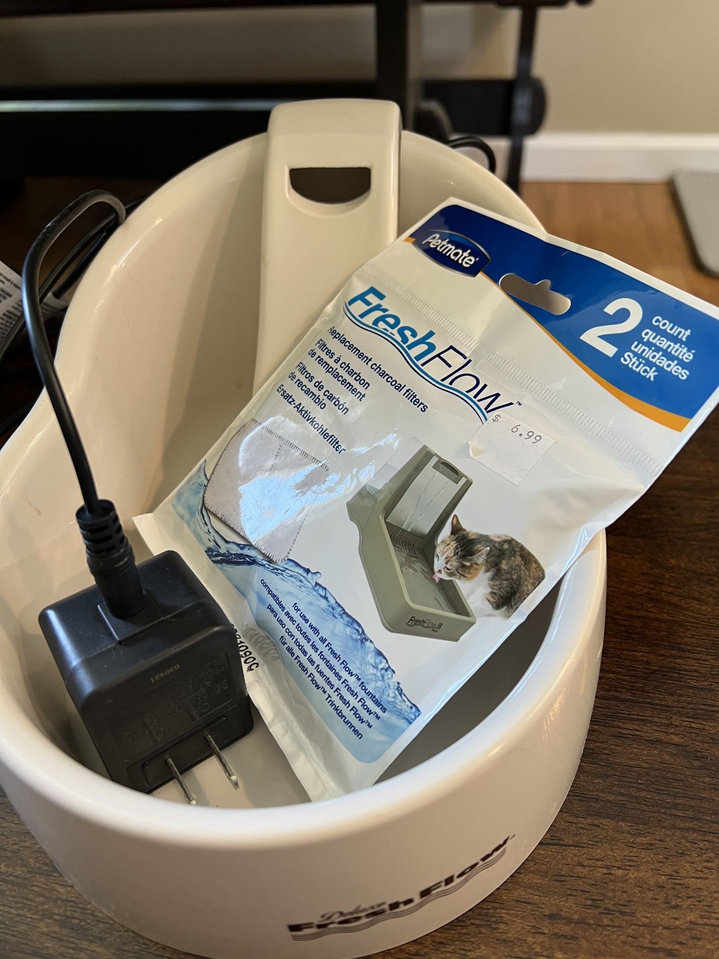Deluxe Fresh Flow cat Fountain petmate