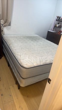 Queen size mattress