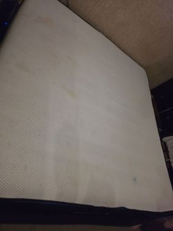 king size like new Nectar memory foam Matt&