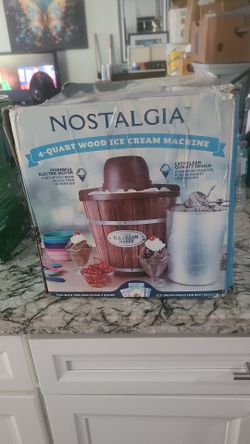 Nostalgia 4 quart wood ice cream machine