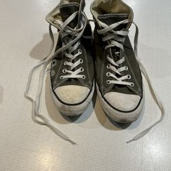 Converse Chuck Taylor All Star Men’s High Tops Size 9
