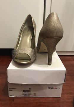 Womens Gold Heels