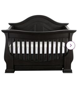 Dorchester 4-in -1 Convertible Crib