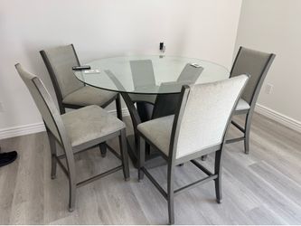 Dining set , one year old