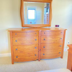 Broyhill Bedroom Furniture Solid Oak 