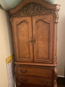 Armoire Dresser